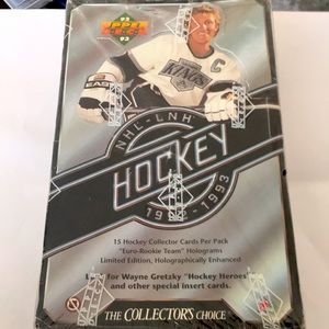 1992-1993 upper deck hockey cards brand new box Wayne Gretzky on the cover